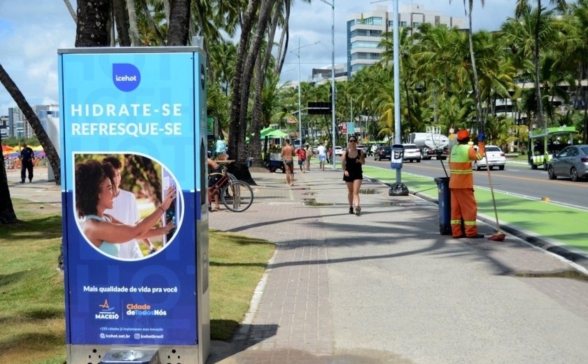 Estações de hidratação refrescam verão de maceioenses e turistas