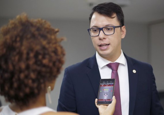 Justiça proíbe município de Quebrangulo de contratar professores temporários