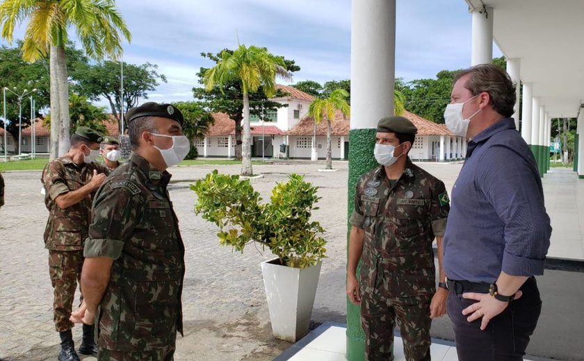 Marx Beltrão trabalha para implementar Escolas Cívico-Militares em Coruripe e Maceió