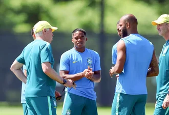 Brasil faz último treino antes de encarar Noruega pelas oitavas