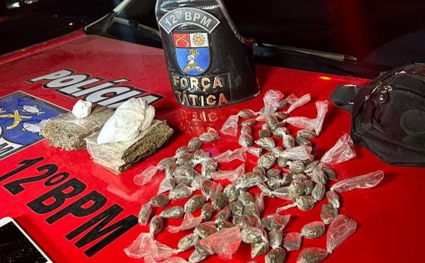 Dois jovens são presos e um adolescente é apreendido por tráfico de drogas no Conjunto Maceió 1