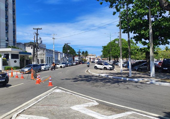 Avenida da Paz é interditada nos dois sentidos para serviço da BRK Ambiental