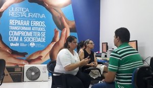 Central de Interpretação de Libras promove inclusão para deficientes auditivos em AL