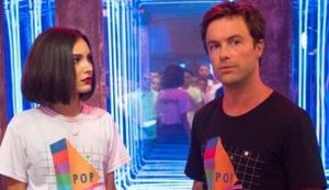 'Verão 90': Larissa e Candé vão à falência e o playboy é preso por suborno