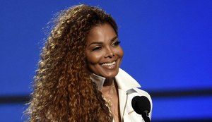 Após nascimento do 1º filho, Janet Jackson anuncia retorno de turnê