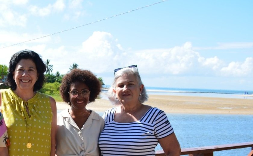 Embaixadora da Espanha visita Completo Ecológico Dunas de Marapé em Jequiá da Praia