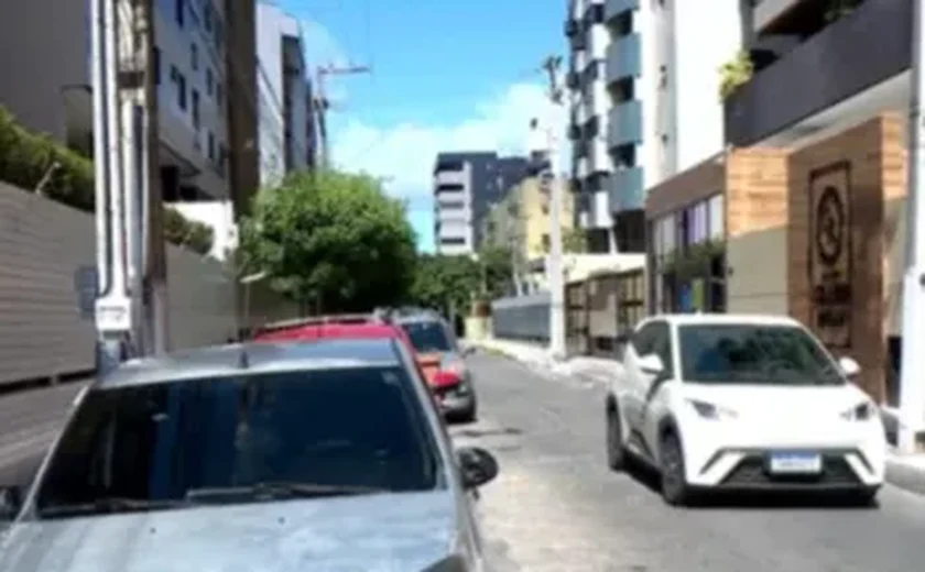 Prefeitura de Maceió notifica empresa por instalação irregular de carregadores elétricos