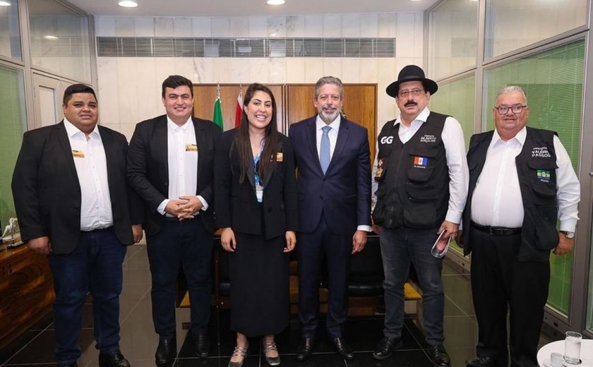 Em Brasília, prefeito Gilberto Gonçalves e Carlos Gonçalves marcam presença em seminário