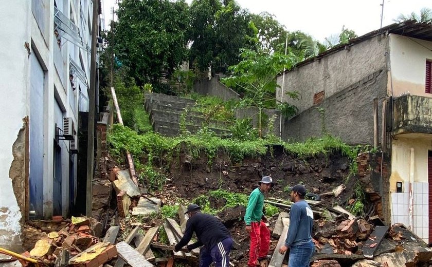 Prefeitura de Penedo mobiliza Defesa Civil e secretarias em função das fortes chuvas