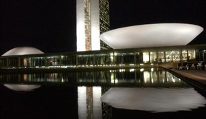 Verba pública a partidos aumentou quase 500% em 20 anos