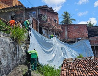 Defesa Civil de Maceió protegeu 174 pontos com lonas brancas em áreas de risco