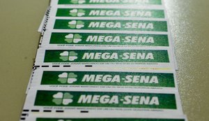 Ninguém acerta dezenas, e Mega-Sena acumula para R$ 115 milhões; veja números sorteados
