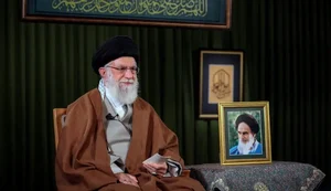 Líder do Irã reivindica vitória sobre Israel e EUA