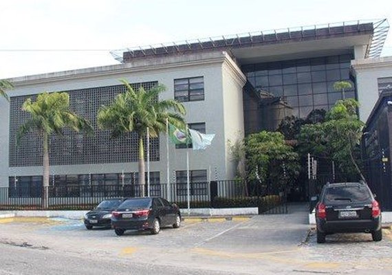 PF deflagra operação contra ‘fantasmas’ na Assembleia