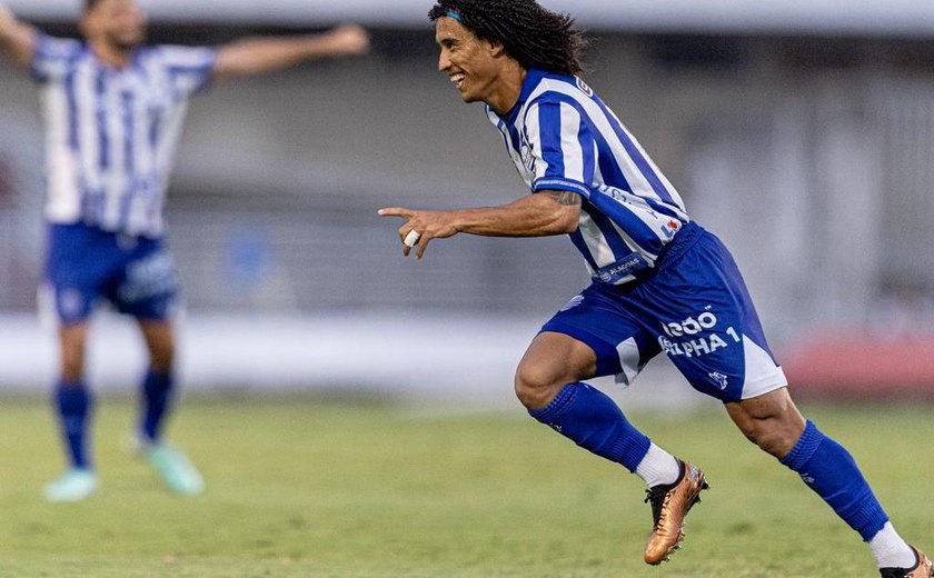 Kayllan celebra gol e projeta sequência positiva do CSA na Série D