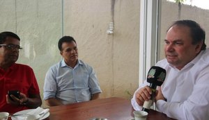 Luciano e Nezinho articulam linhas de crédito para ambulantes e feirantes em Arapiraca