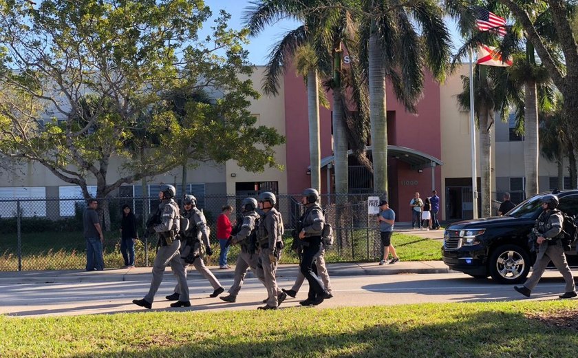 Agentes da SWAT na Flórida são suspensos por estar em tiroteio sem permissão