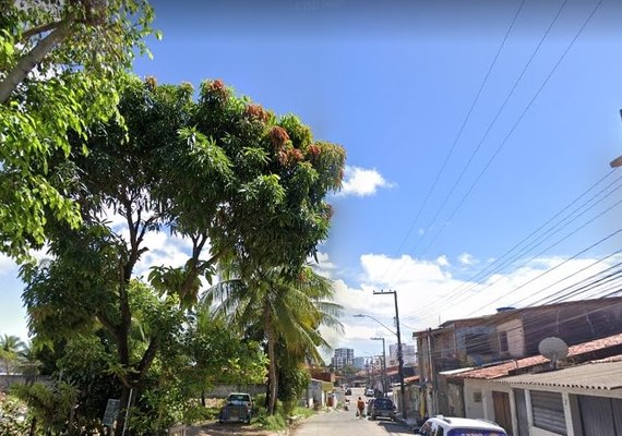 Jovem de 22 anos é assassinado com tiros nas costas no Barro Duro