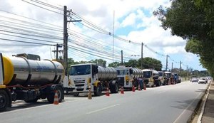 BRK triplica frota de caminhões-pipa e levará mais de 375 mil litros de água à população