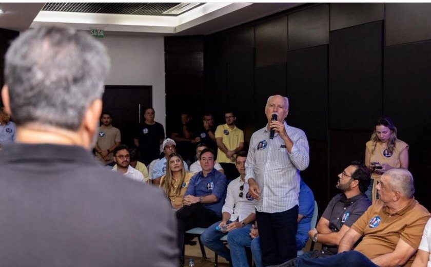 Quebrangulo marca presença durante encontro em Maceió articulado por Arthur Lira