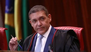 Urna eletrônica é patrimônio da democracia, diz presidente do TSE