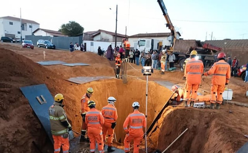 Menino de 8 anos morre após ser resgatado de buraco onde passou a noite