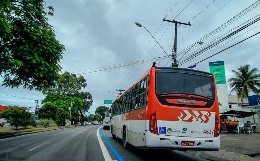 Viagens semiexpressas de ônibus transportam mais de 200 mil passageiros em um ano