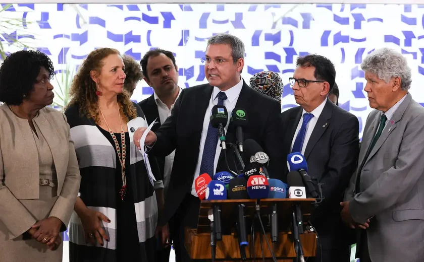 Operação policial no Rio tem críticas e defesas de deputados federais