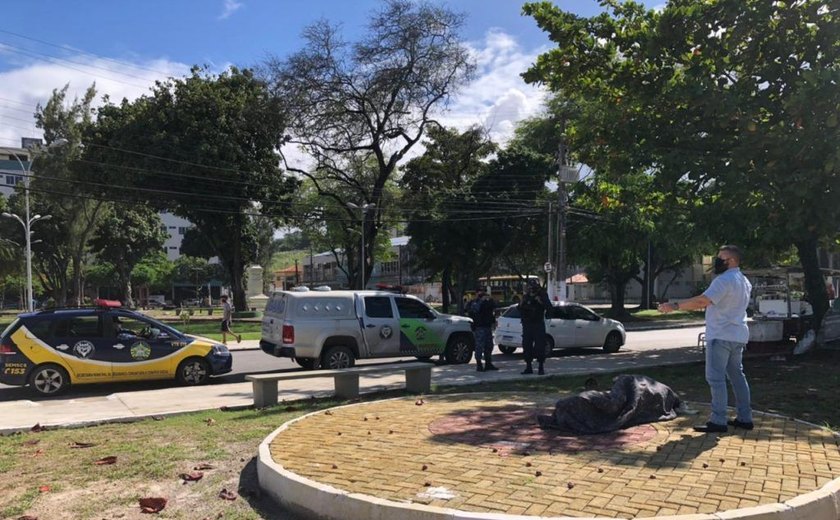 Secretaria acompanha investigações sobre tentativa de furto de estátua de bronze