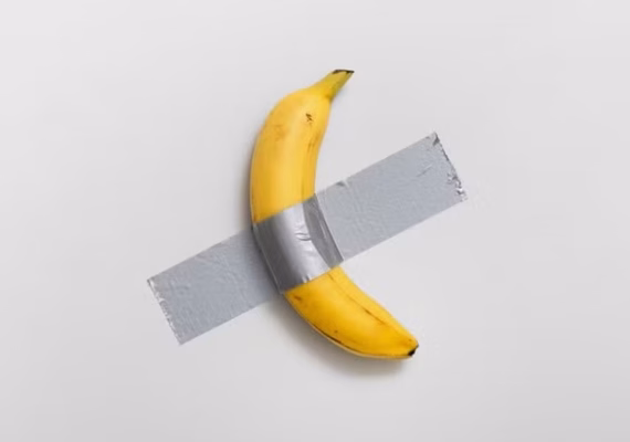 Famosa banana colada na parede é vendida por R$ 35 milhões