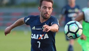 Éverton Ribeiro aparece no BID, mas não enfrenta a Chapecoense