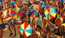 Carnaval do Edécio Lopes abriu as prévias neste domingo