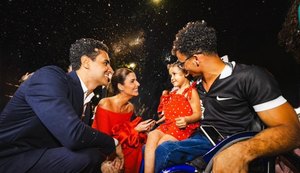 Confira a programação do desfile natalino na Rua Aberta