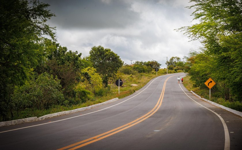 Governo de AL entrega novo acesso a Maravilha pela rodovia AL-135