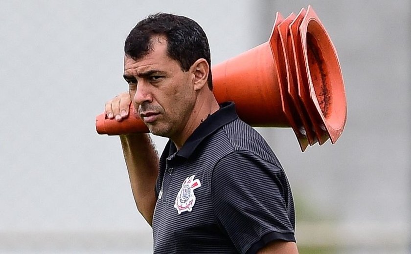 Corinthians tenta melhorar ataque para série de decisões em abril