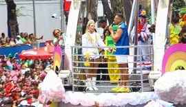 Xanddy diz que 'chorou muito' com aposentadoria de Carla Perez do carnaval