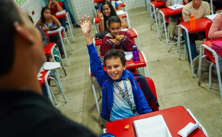 Programa da Semed fortalece diálogo e planeja novas melhorias em escola