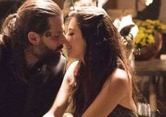 Novela 'Sol Nascente': Milena revela que é virgem e Ralf se recusa a transar