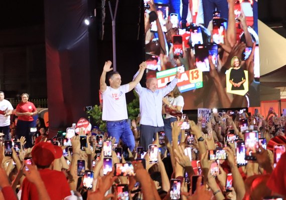 Lula e Renan Filho mobilizam mais de 60 mil pessoas em Maceió