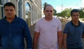 Trio é preso tentando furtar clientes dentro de terminal bancário no Jaraguá