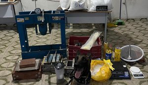 Polícia Militar desmantela refinaria de drogas e apreende mais de 51 quilos de cocaína em Arapiraca