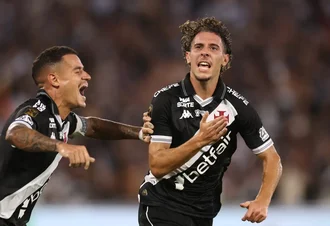 Vasco avança às semifinais do Carioca e 'salva' carnaval do torcedor