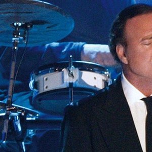 Tribunal examinará processo de paternidade contra cantor Julio Iglesias, Música