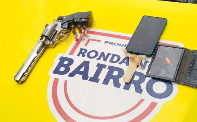 Homem é detido após ameaçar pessoas com simulacro de arma em Arapiraca