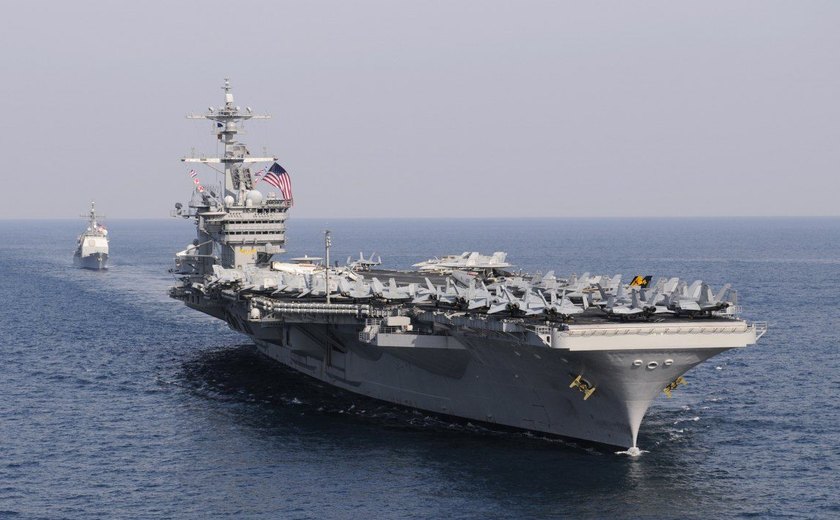 Porta-aviões dos EUA participam de exercício naval com Seul