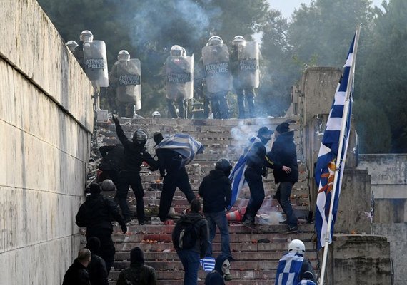 Acordo para mudar nome da Macedônia gera protestos em Atenas