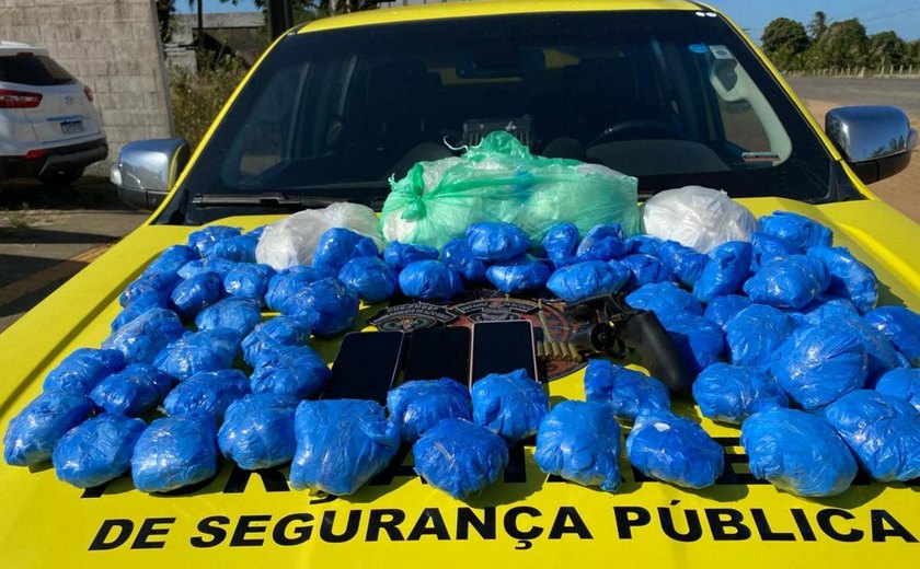 PM apreende 14 armas de fogo e 9 kg de drogas