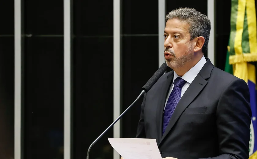 Arthur Lira questionado sob registro na OAB/AL