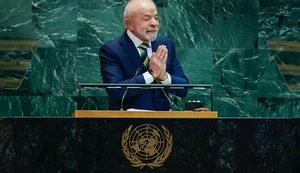 Lula diz que regulação de big techs evita 'terra sem lei' na internet